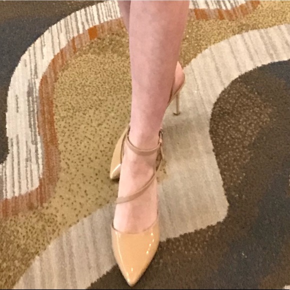 Nine West Nude Heel - Picture 3 of 3